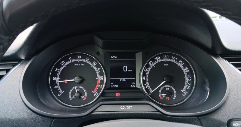 Skoda Octavia cena 69900 przebieg: 97979, rok produkcji 2020 z Dąbrowa Tarnowska małe 596